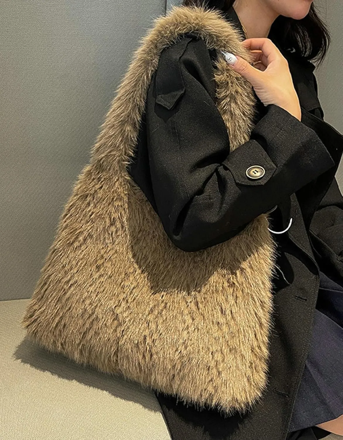 2024 Winter Fall Plush Shoulder Bag Women Fuzzy Tote Soft Faux Fur Handbag Magnetic Closure Small Zip Pocket