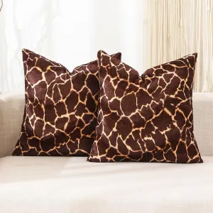 CARRIE HOME Giraffe Decor Animal Print Giraffe Pillow Covers Soft Velvet Throw Pillows 18x18 Set of 2 Modern Farmhouse Home Decor for Bedroom Couch Sofa (No Pillow Insert)