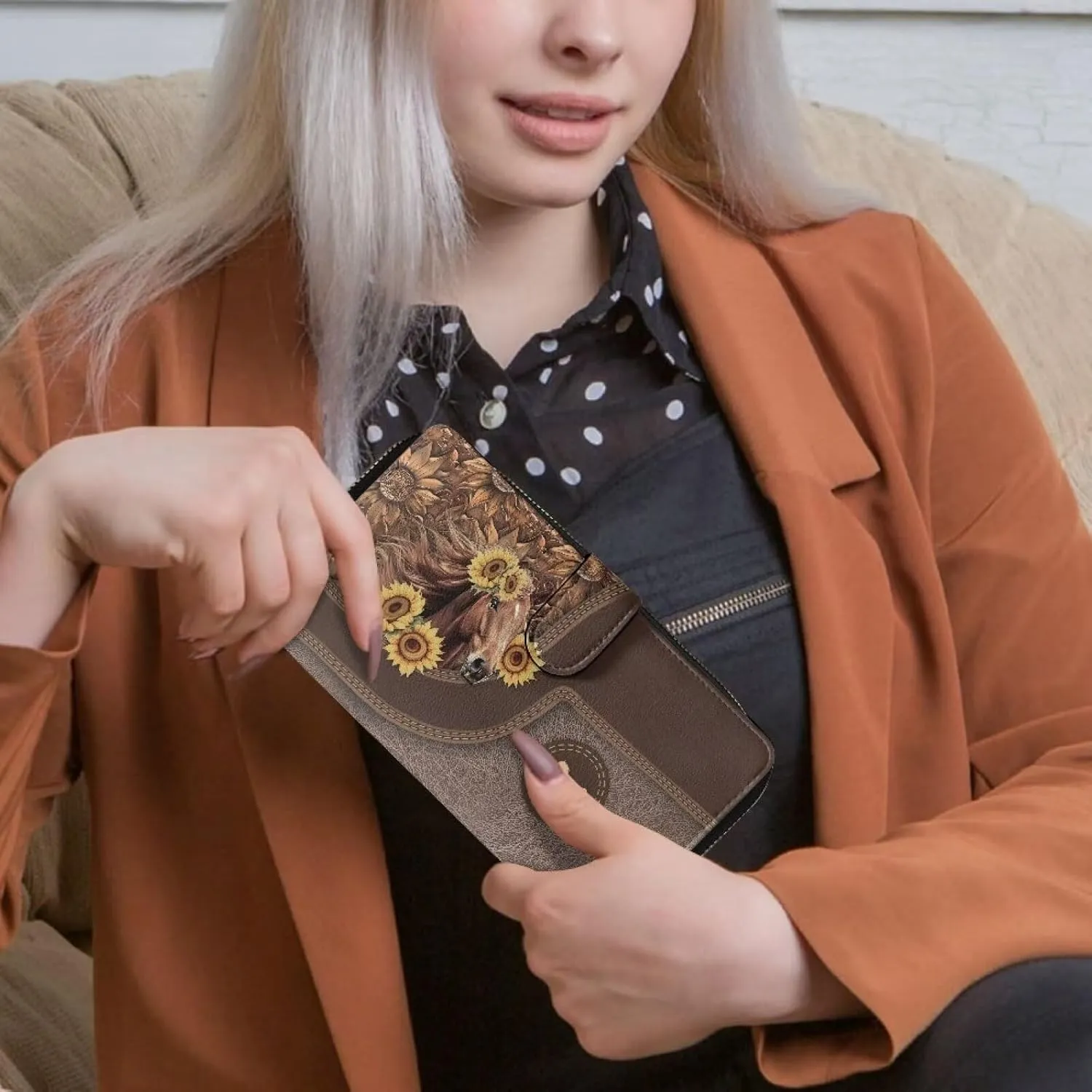 COEQINE Ladies Wallets Pink Leopard Heart Black Printed Leather Phone Long Clutch Purses Check Coin Change Holder