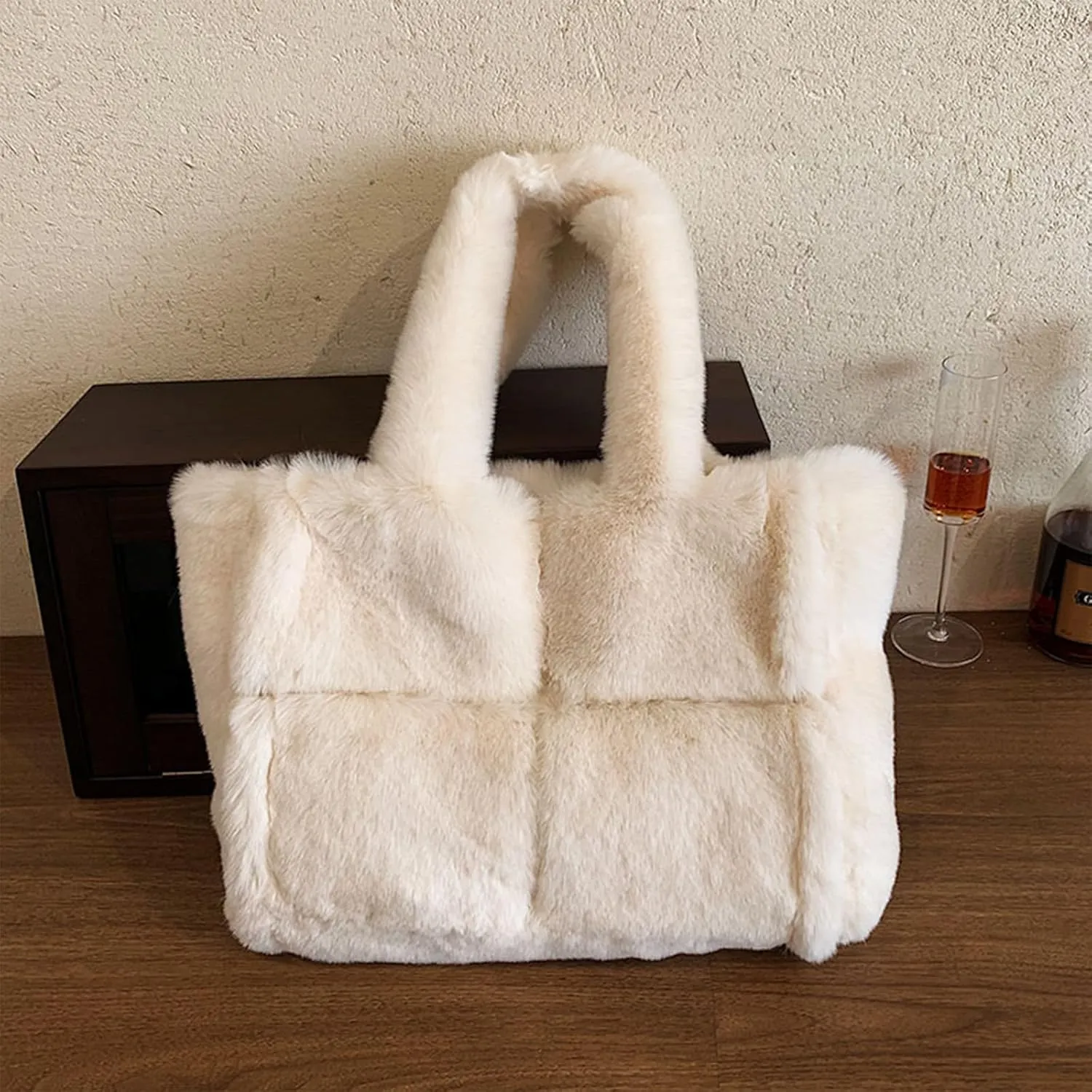 Fluffy Tote Bag, Winter Furry Purse for Women Faux Fur Bag Y2K Plush Purse Fuzzy Shoulder Handbag