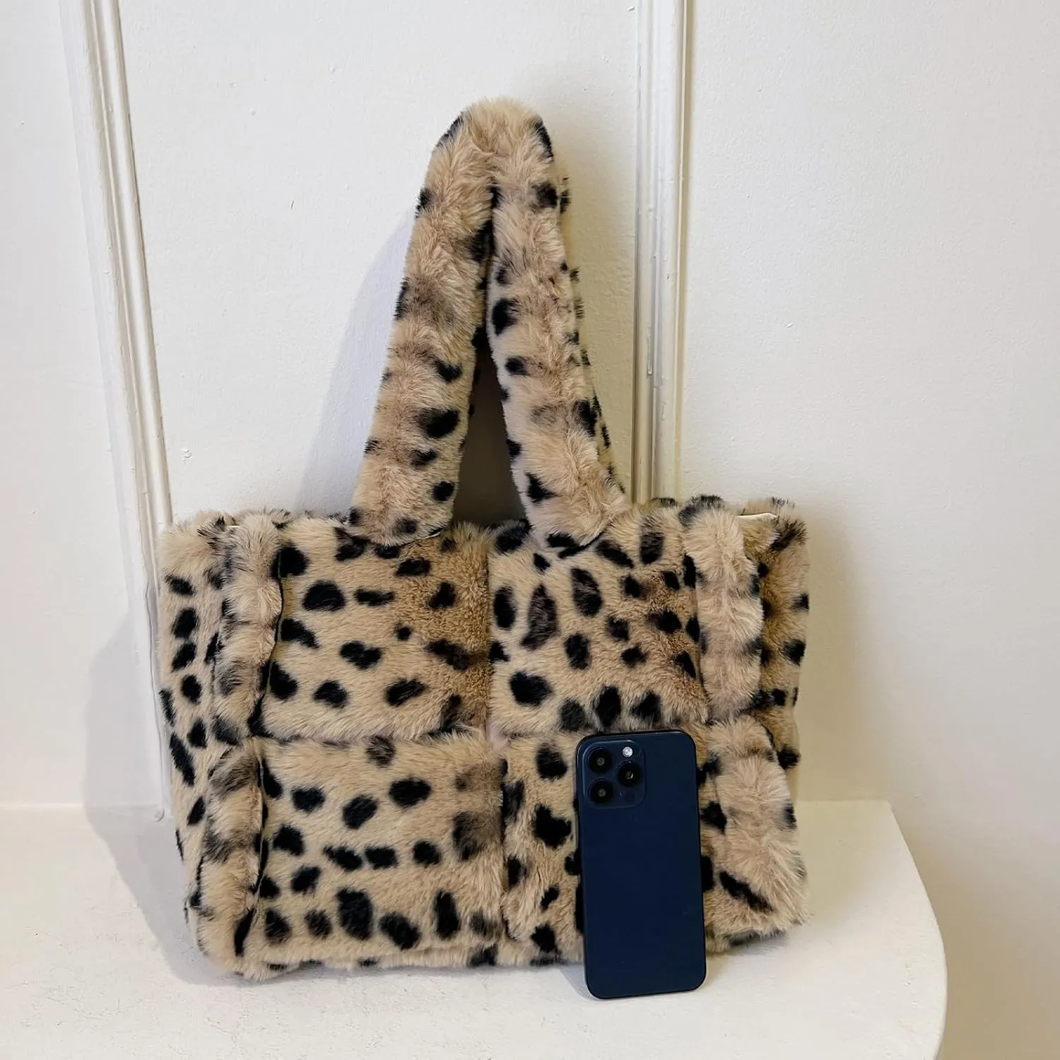 Fluffy Tote Bag, Winter Furry Purse for Women Faux Fur Bag Y2K Plush Purse Fuzzy Shoulder Handbag