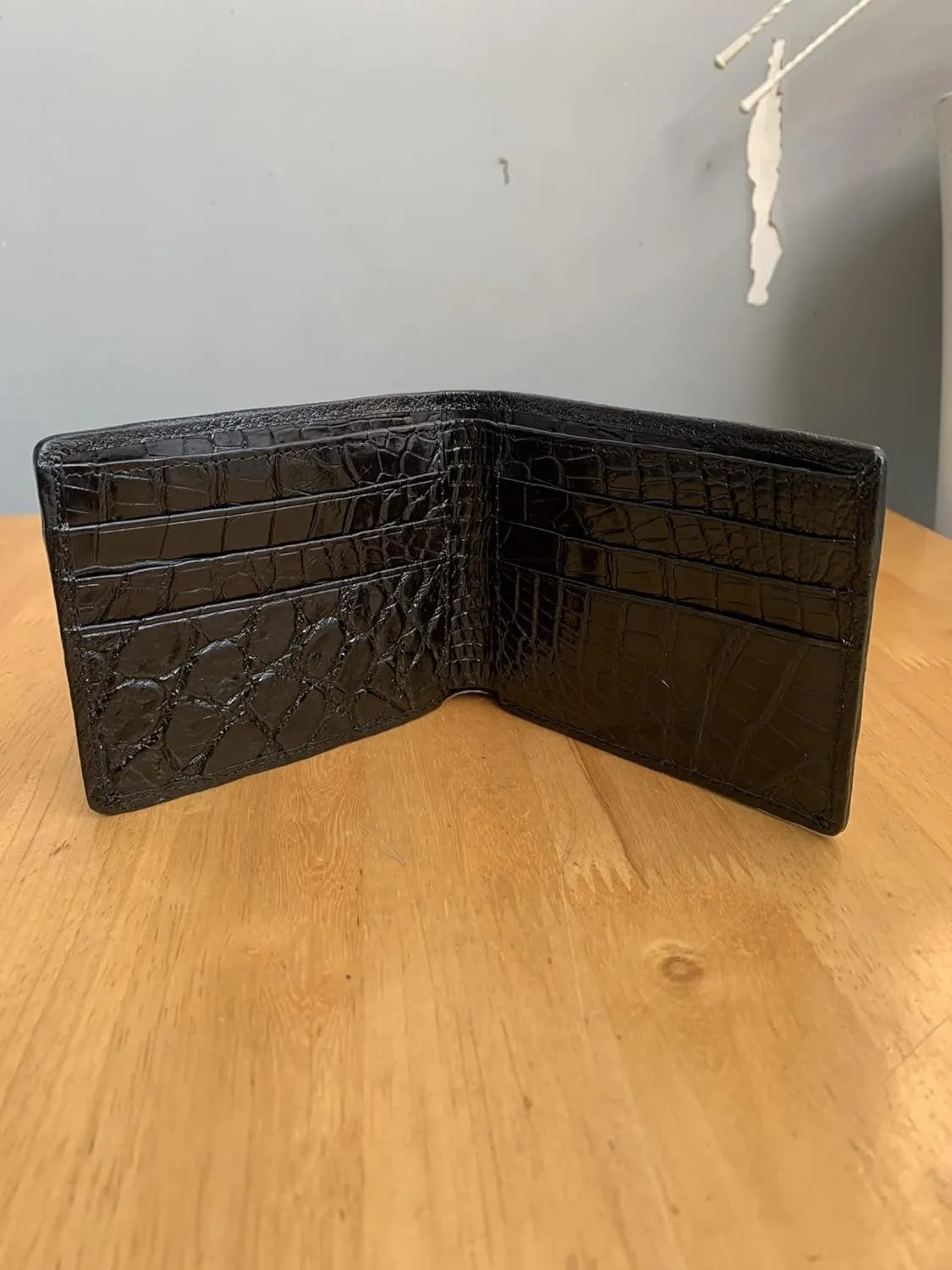 Genuine Alliga Wallets leather skin For Men Real Croco Bifold Wallets For Men gift for you (Black Hornback)