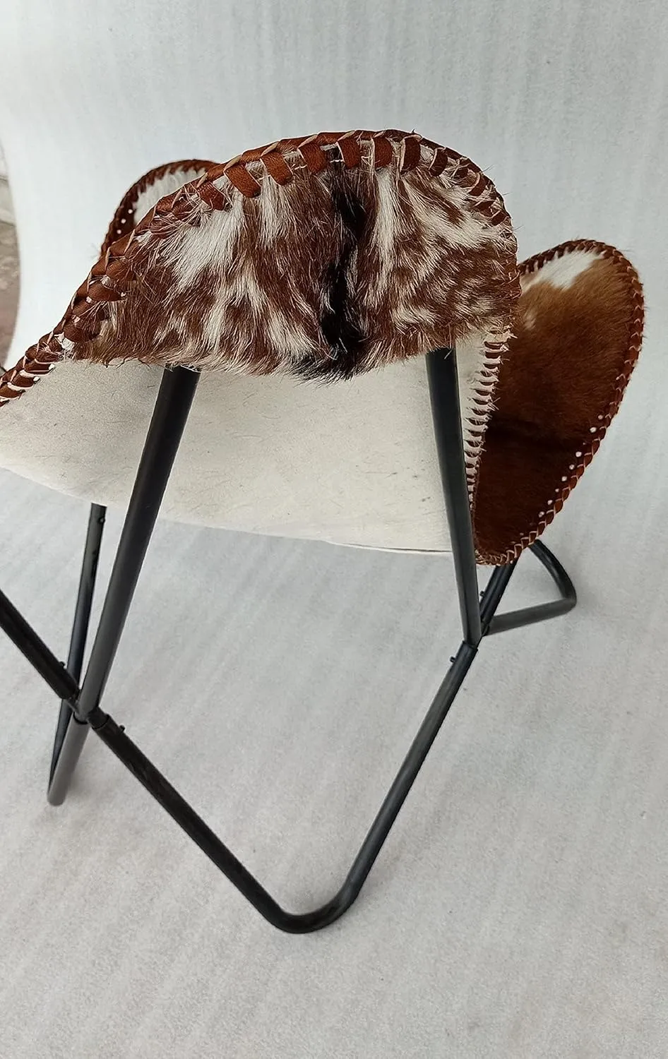 GifteQ Leather Butterfly Chair – Handmade Vintage Design, Foldable and Durable Accent Chair for Living Room & Patio (Hairon White & Brown)