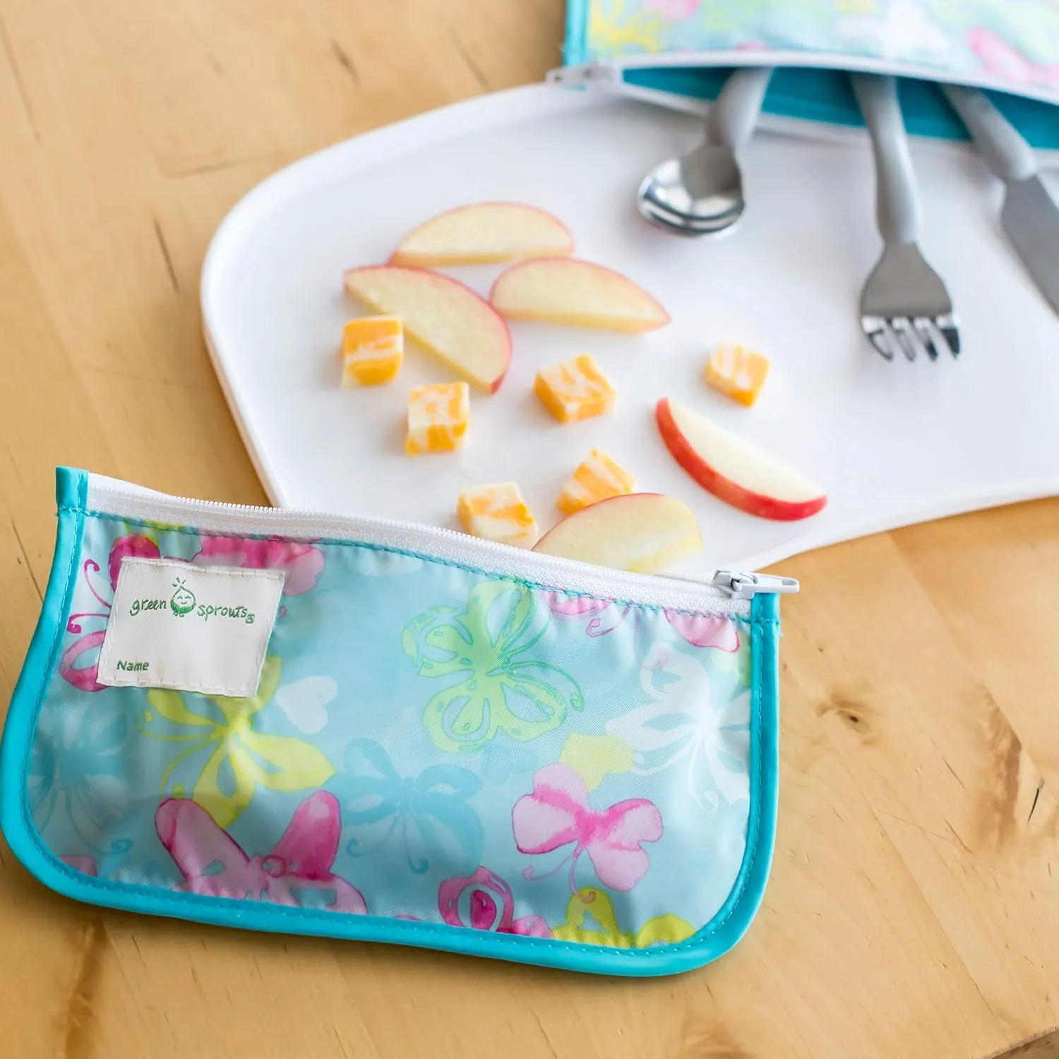 green sprouts Learning Cutlery Set Helps Toddler Develop Independent Eating Skills Designed for Small Hands, Contoured Handles for Easy gripping, Safety Edge on Knife, Dishwasher Safe