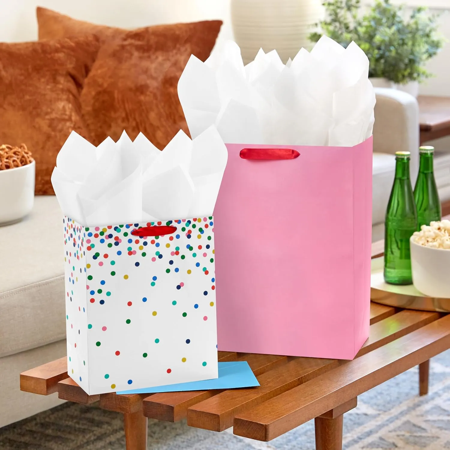 Hallmark Holiday Gift Bag Assortment (8 Bags: 4 Medium 9", 4 Large 13")