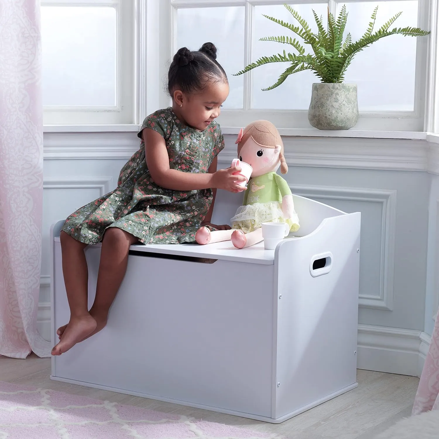 KidKraft Austin Wooden Toy Box/Bench with Safety Hinged Lid, White, Gift for Ages 3 , Amazon Exclusive
