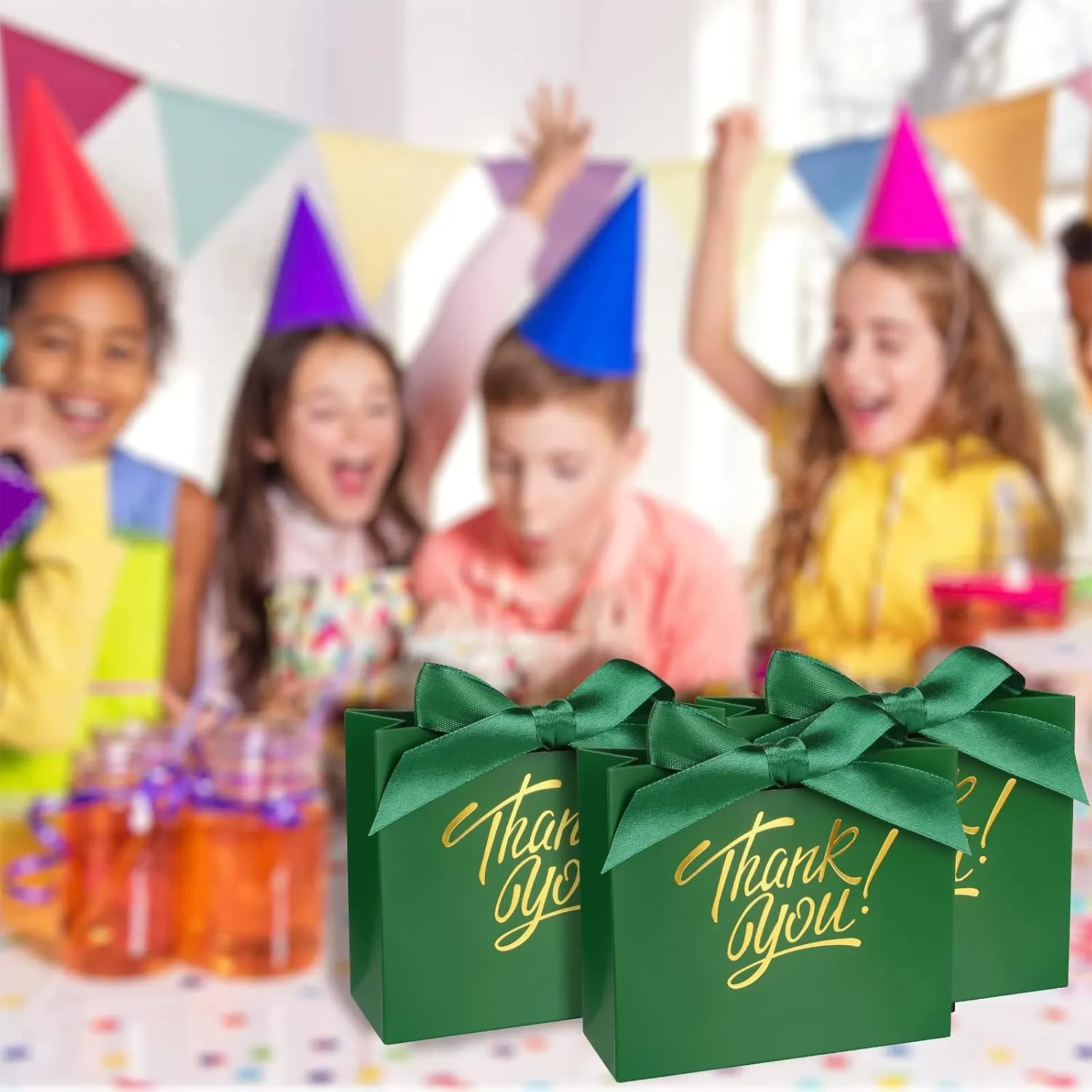 KPOSIYA Small Gift Bags, 100 Pack Small Thank You Bags 4.5x1.8x3.9 Inches Party Favor Bag Green Paper Candy Boxes with Bow Ribbon,Mini Gift Boxes for Wedding Baby Shower Birthday Bridal Business Party Supplies (Green)