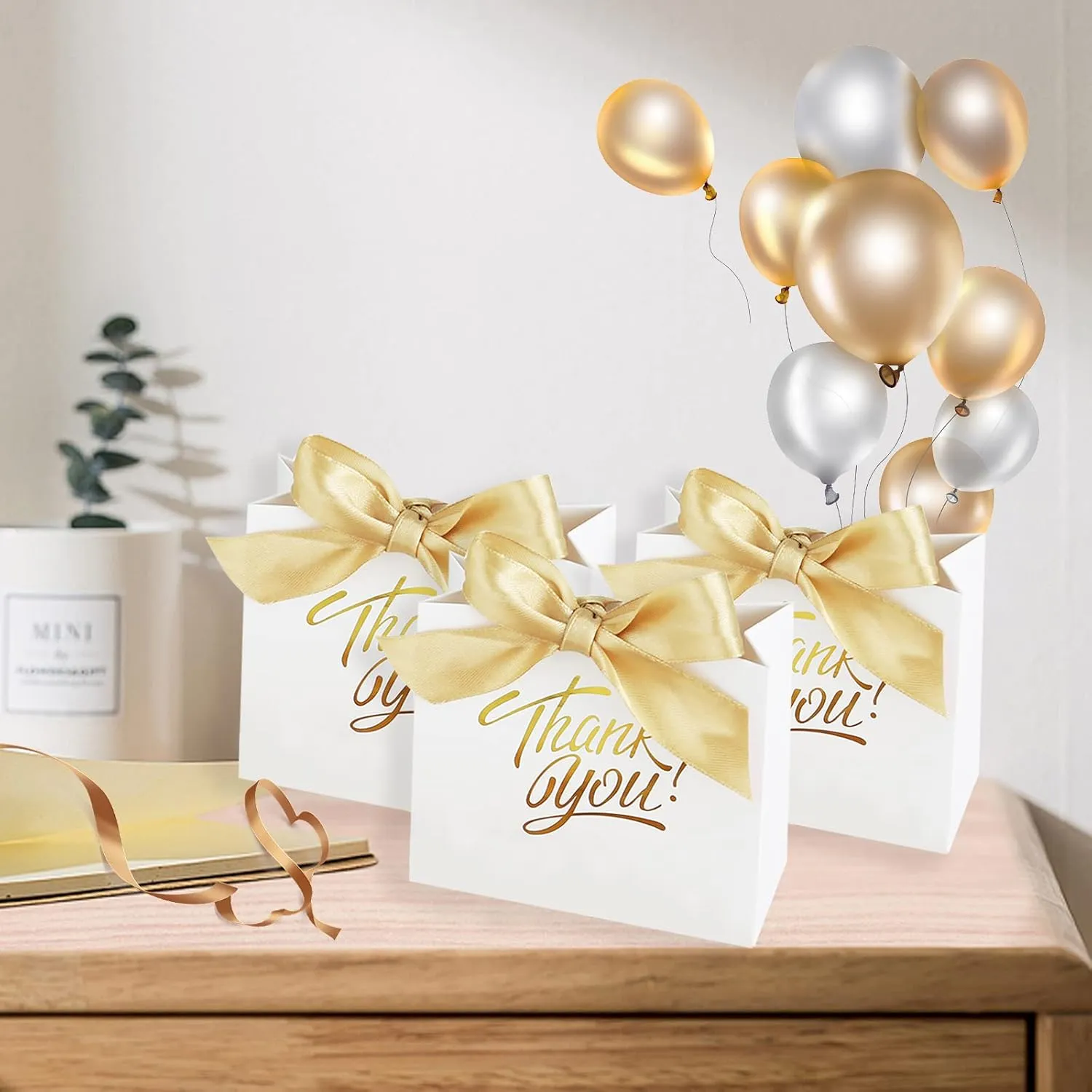 KPOSIYA Small Gift Bags, 100 Pack Small Thank You Bags 4.5x1.8x3.9 Inches Party Favor Bag White Paper Candy Bag with Bow Ribbon,Mini Gift Boxes for Wedding Baby Shower Birthday Bridal Business Party Supplies (White)