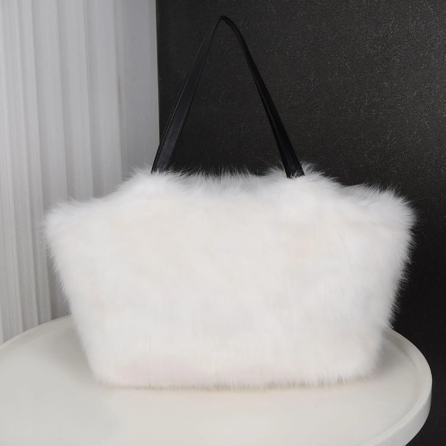 Large Winter Purse for Women Trendy 2024 Fluffy Tote Bag Fuzzy Large Tote Bag Faux Fur Crossbody Bag