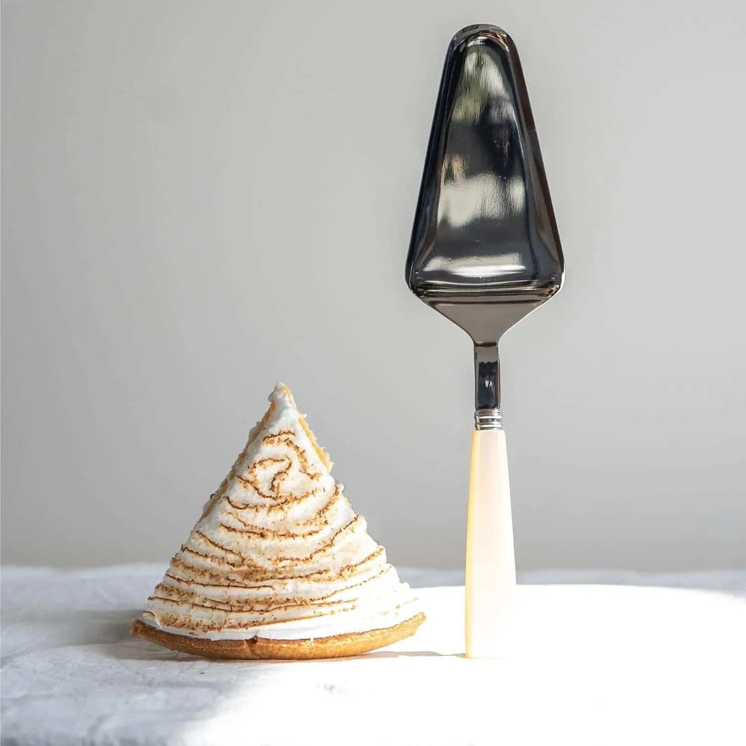 Pie Server 9.8 inches- Icône Collection - Pies & Quiches - Stainless Steel & Acrylic - Dishwasher Safe - Pearly White