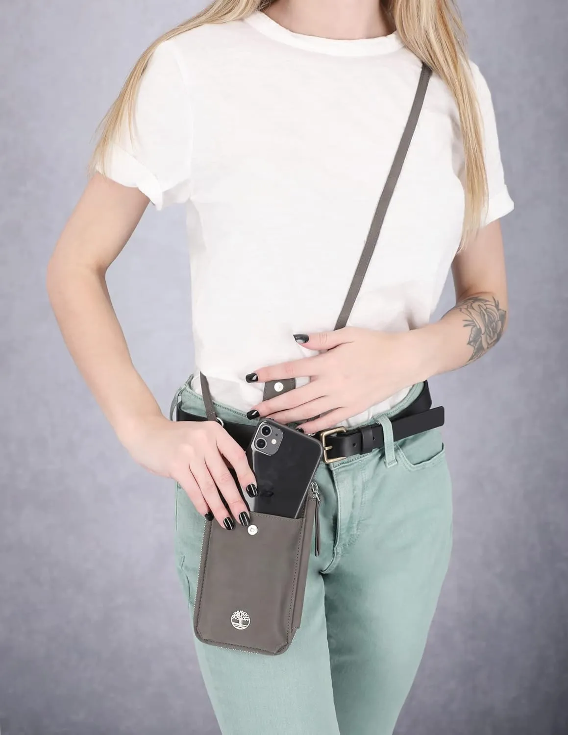 Timberland Women's RFID Leather Phone Crossbody Wallet Bag