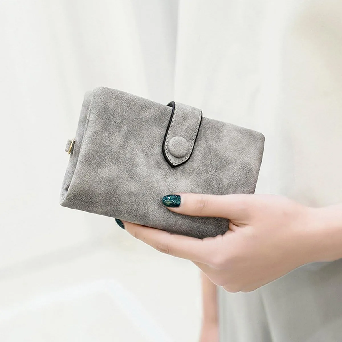 Wallets for Women Bifold Small Rfid Soft Leather Ladies Wallets Trifold Womens Wallets Billfolds Mini Wristlet Clutch Cute Zipper Coin Purse with Wrist Strap