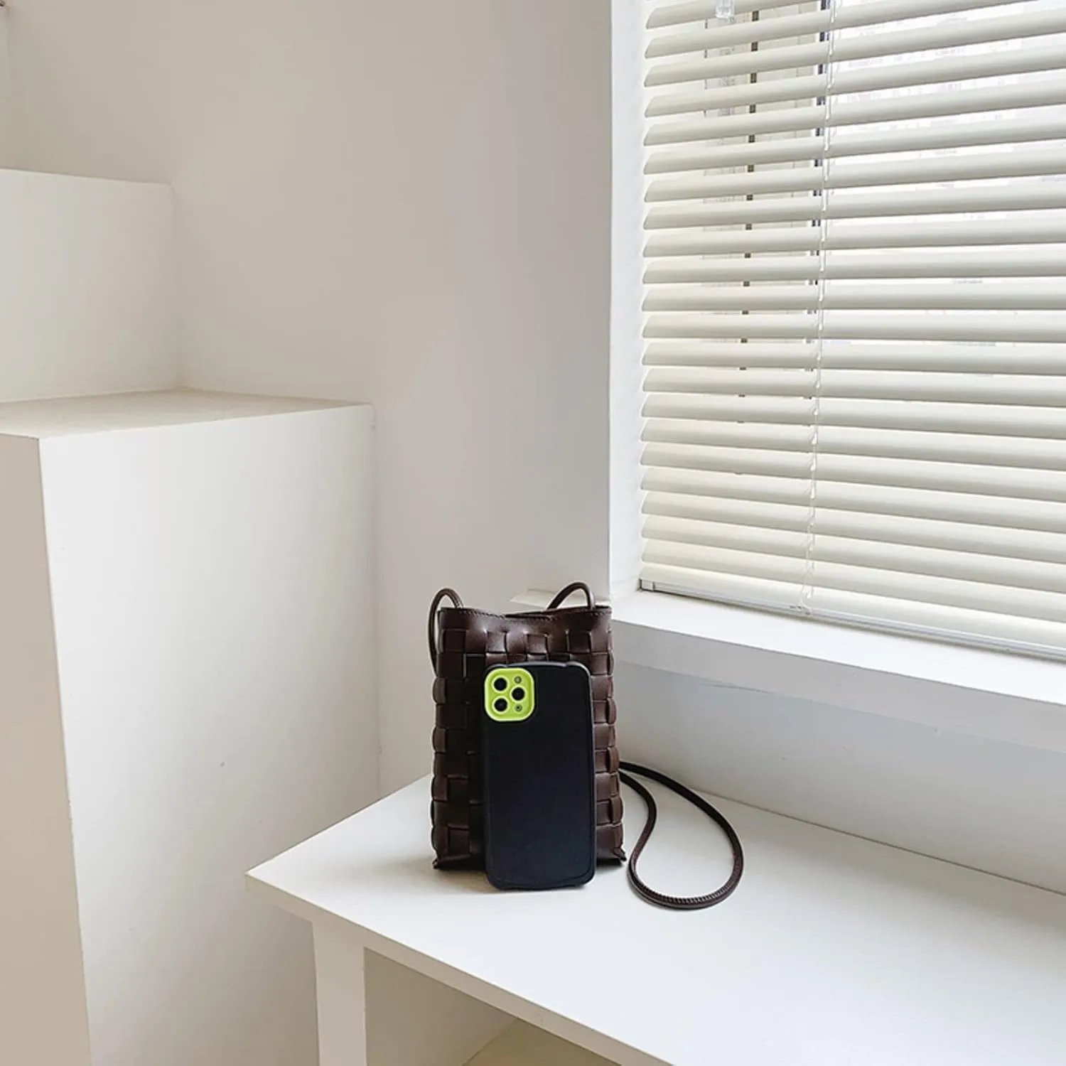 Woven Small Crossbody Bags Cell Phone Purse for Women Teen Girls Small Shoulder Phone Bag