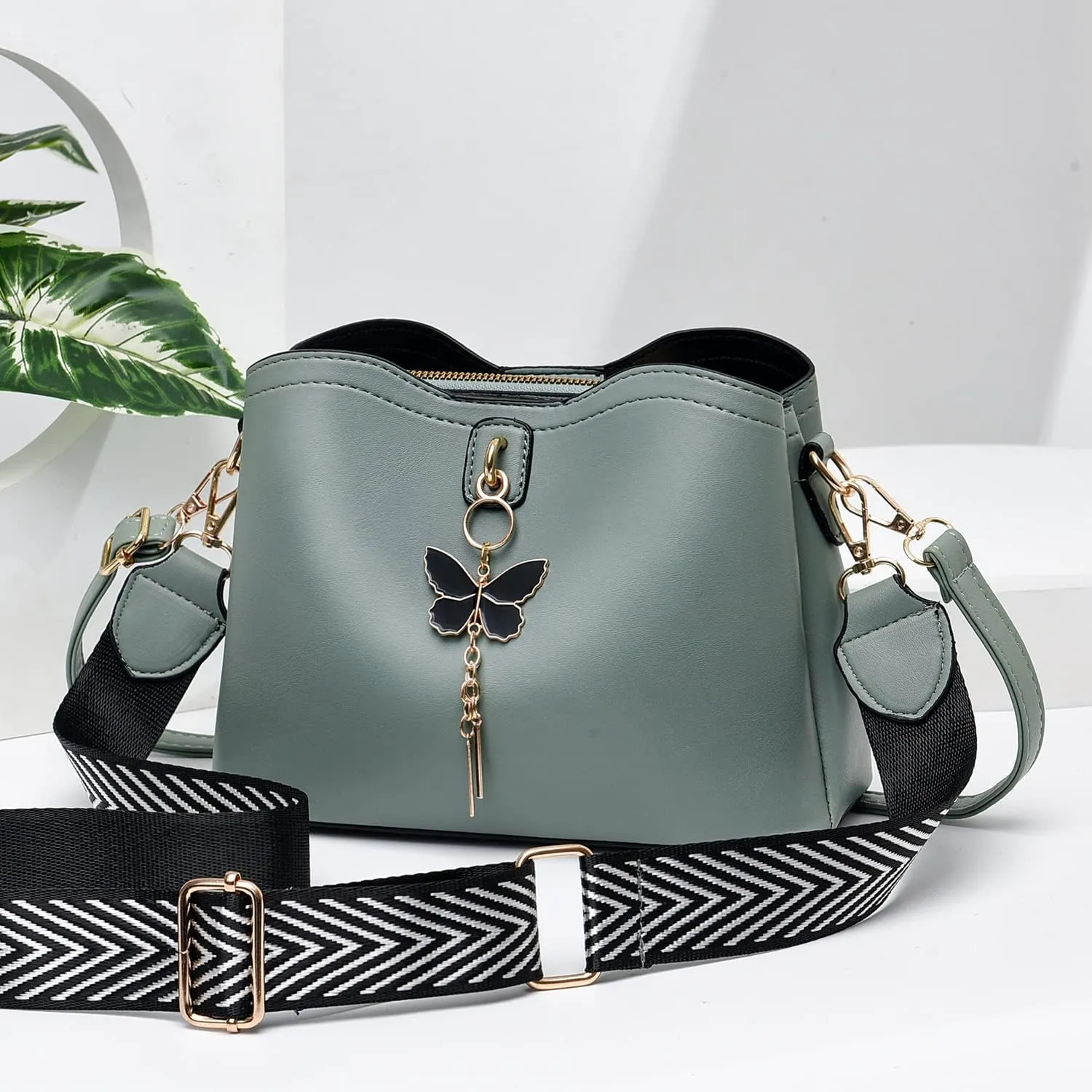Xiaoyu Small Crossbody Bags for Women Fashion Purses for Teenage Girls Lightweight Handbags Shoulder Bag